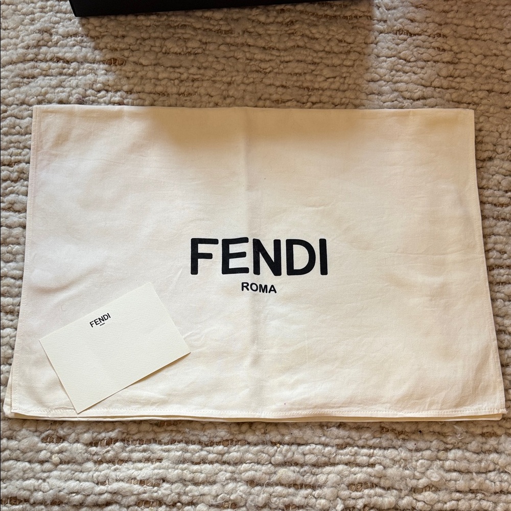 💛 NEW Fendi  Extra Large DustBag with Logo